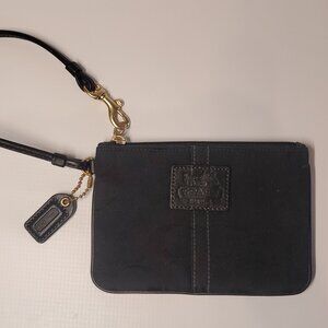 Iconic Coach Heritage Wristlet